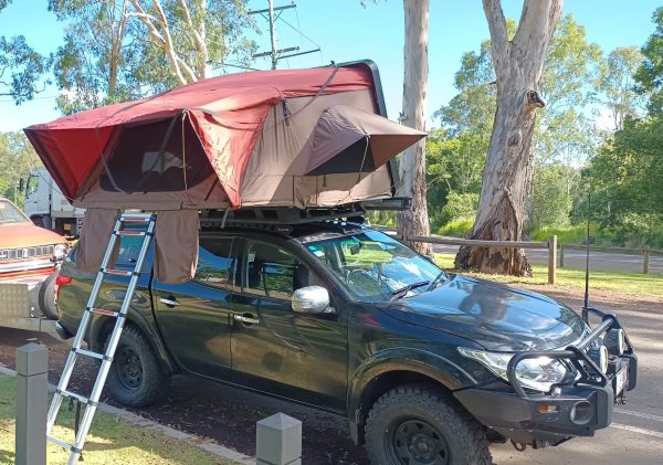 Roof-top-tent-hydraulic-lift-side-fold-phils4wd-rooftop-tent-large-bed-king-bed